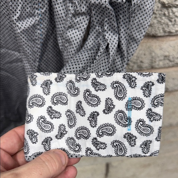 Men's Gray Patterned Button-Down Shirt - Picture 3 of 6